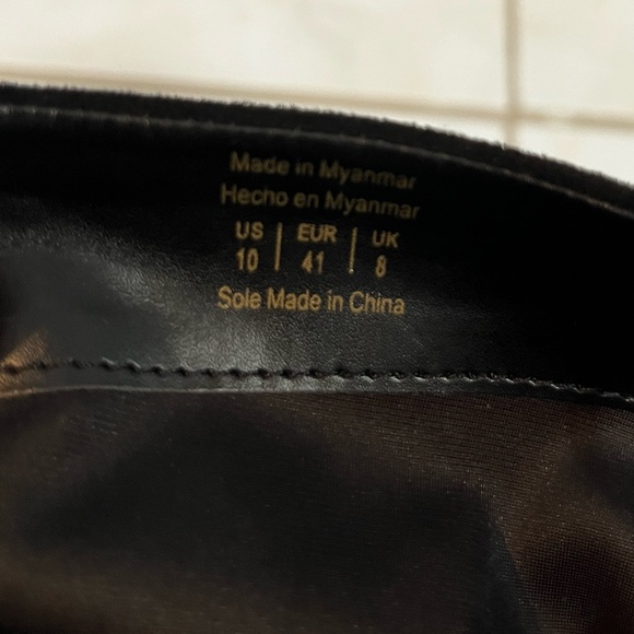 Women’s Boots with Side Zipper - Picture 4 of 7